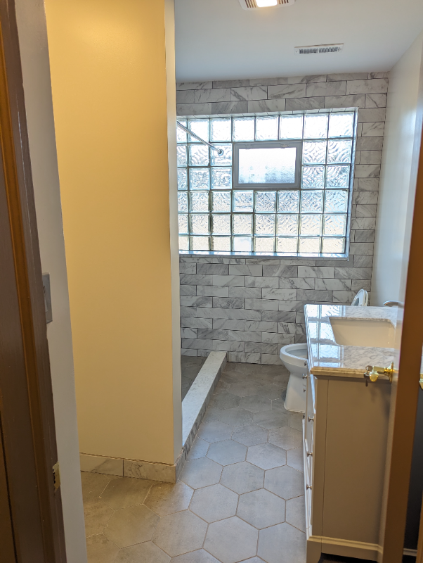 3322 W Catalpa Ave #1 - Photo 7 of 14