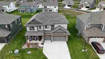 featured image of 15436 Manderley St