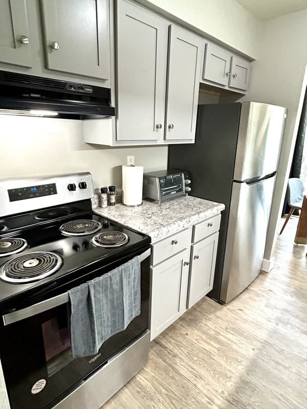 4028 N Illinois Ave #11 - Photo 6 of 18