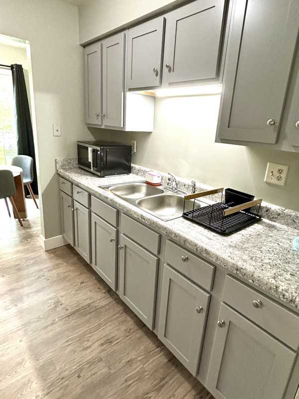 4028 N Illinois Ave #11 - Photo 7 of 18