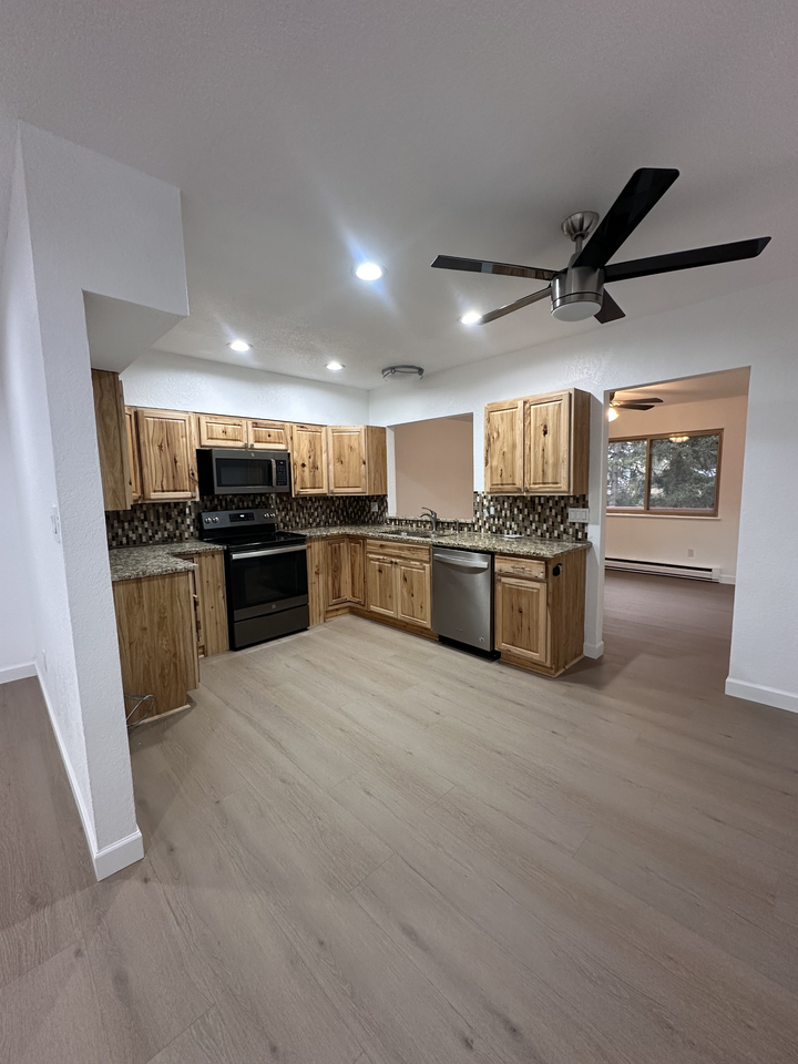 4530 Holland St #4530 - Photo 4 of 24