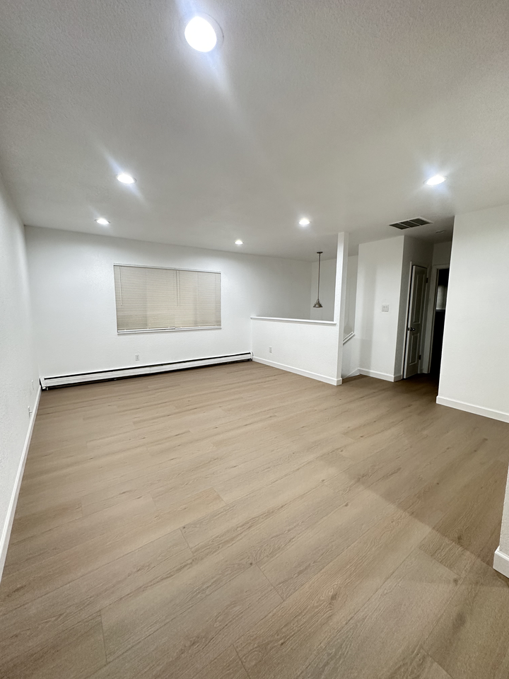 4530 Holland St #4530 - Photo 6 of 24