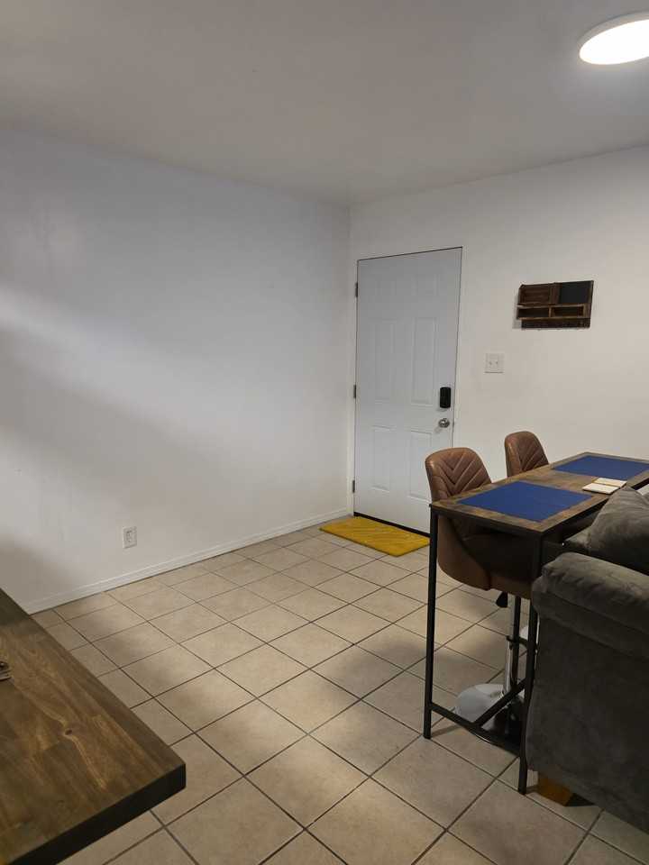 346 Virginia Street Northeast #3 - Photo 3 of 10