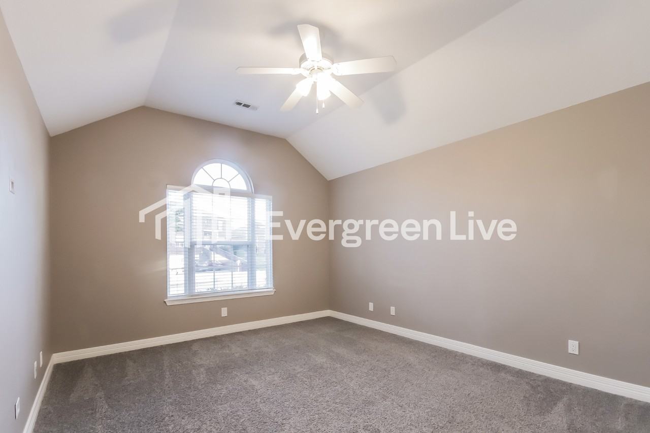 6128 W Pleasant Dr - Photo 2 of 15