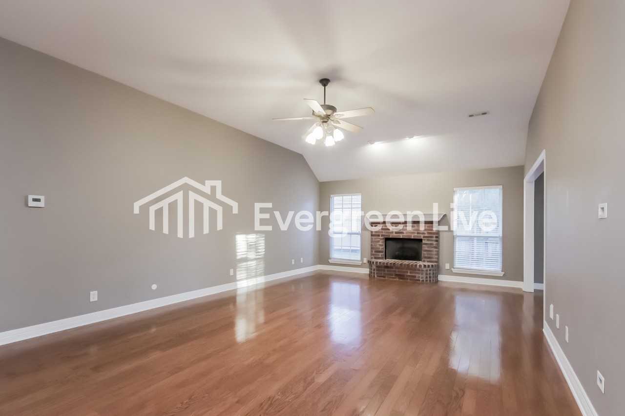 6128 W Pleasant Dr - Photo 3 of 15