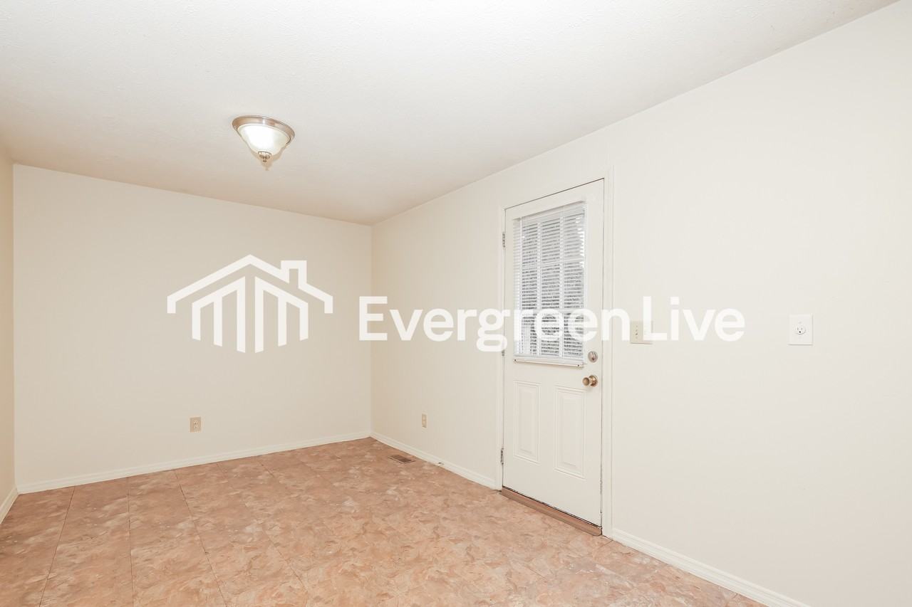 6240 Greenfield Way - Photo 6 of 15