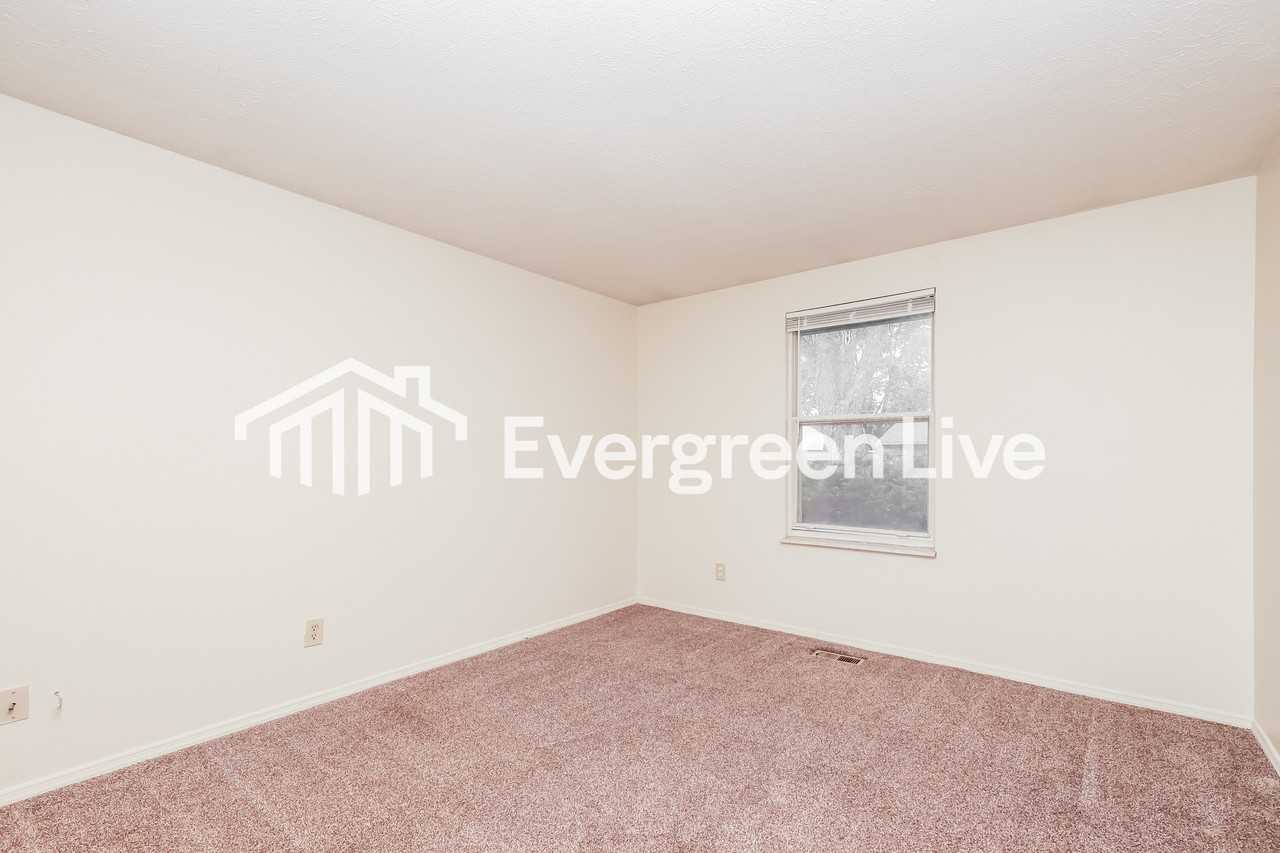 6240 Greenfield Way - Photo 3 of 15