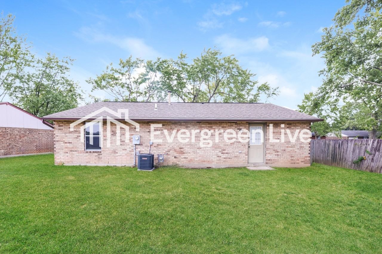 6240 Greenfield Way - Photo 7 of 15