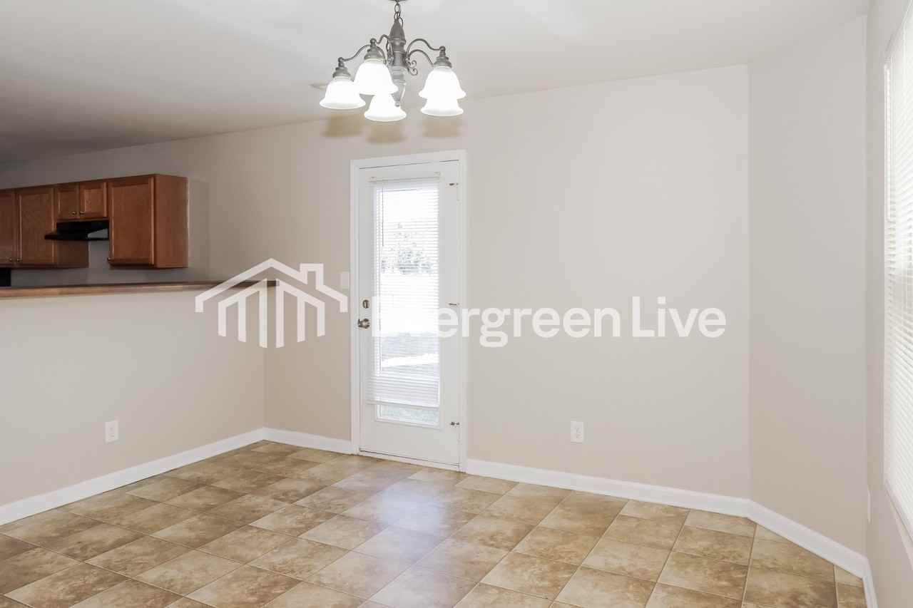 157 Cloverbrook Drive - Photo 4 of 16