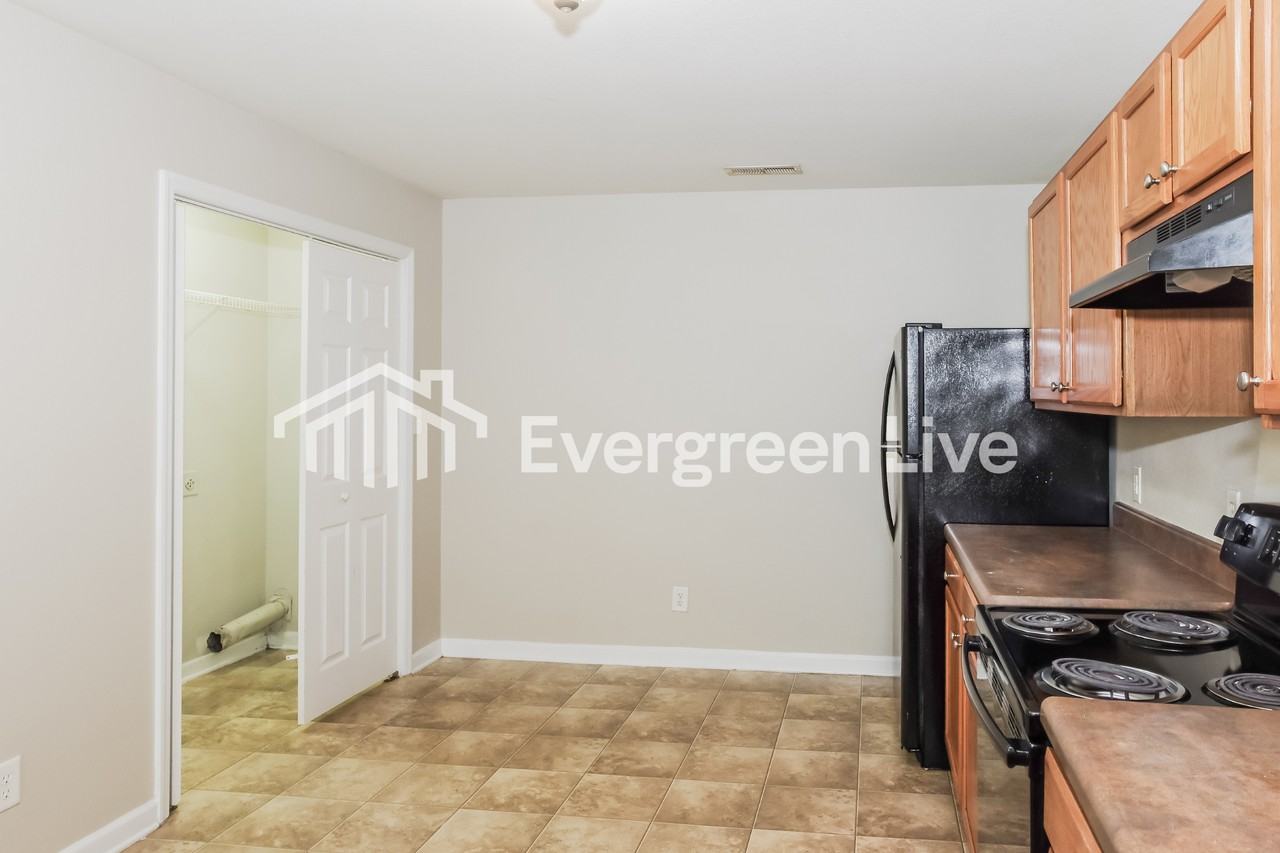 157 Cloverbrook Drive - Photo 5 of 16