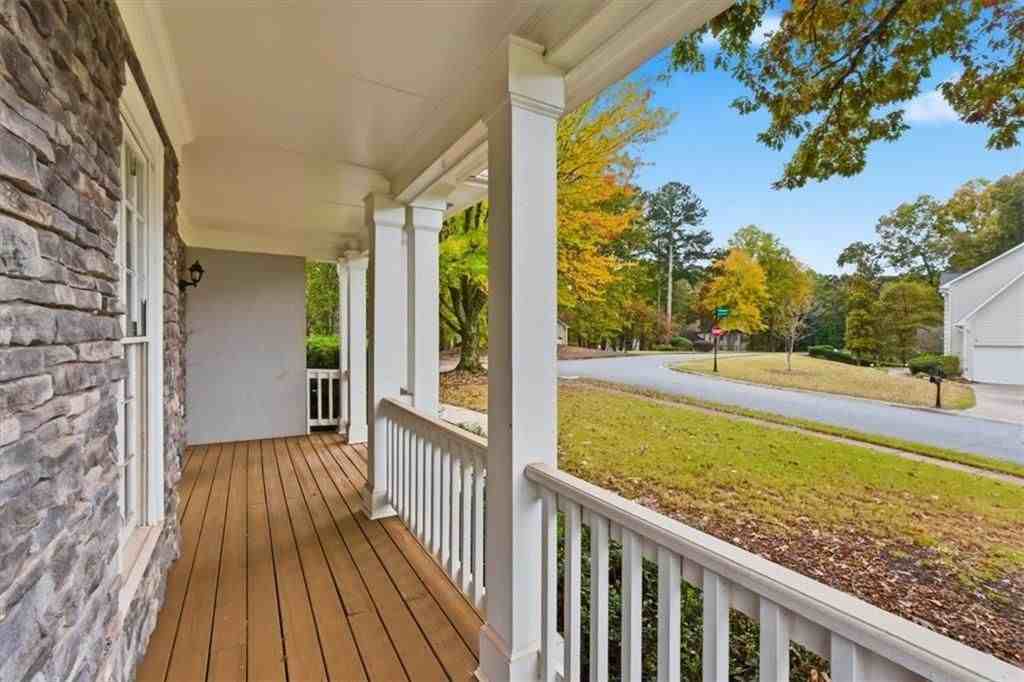 3986 Fox Glen Dr - Photo 6 of 50