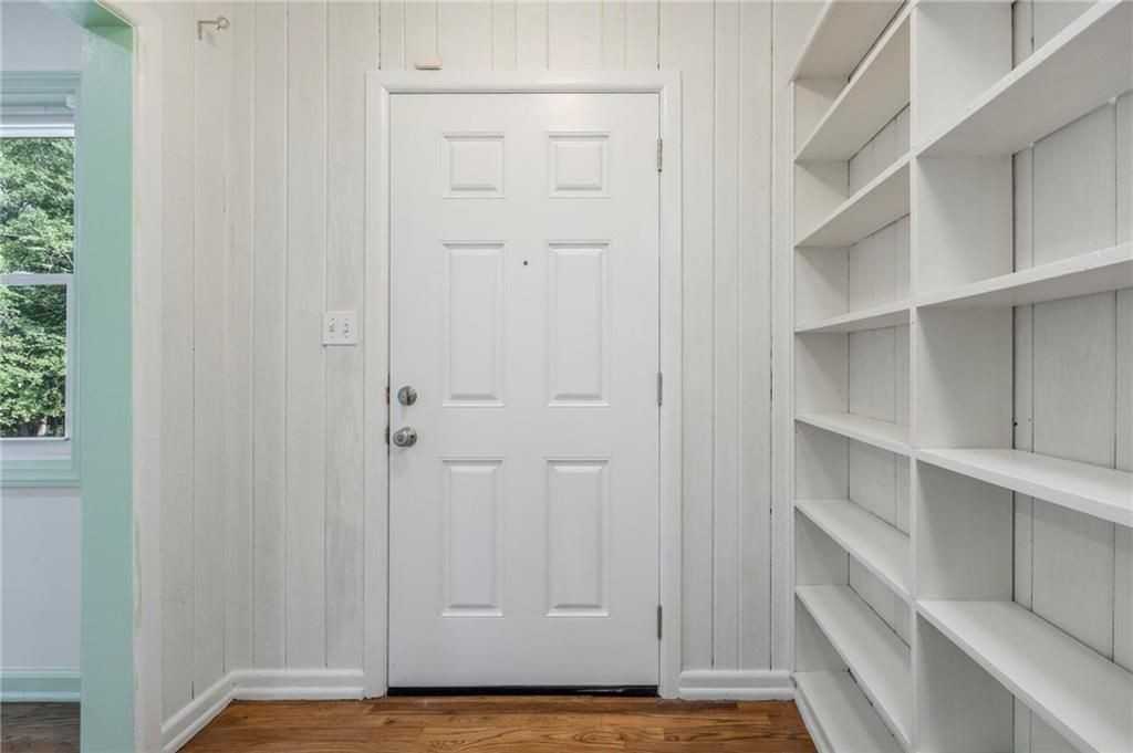 804 Brookdale Dr - Photo 4 of 24