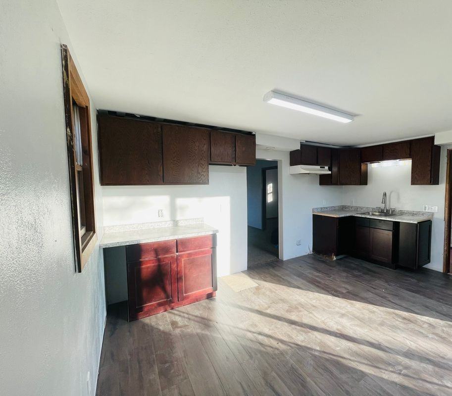 250 Douglas Ave E - Photo 2 of 5