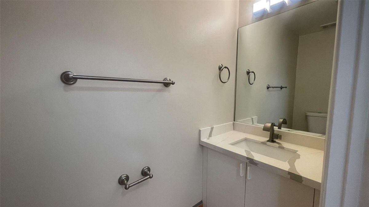 1432 Sw 47th Ave - Photo 6 of 28