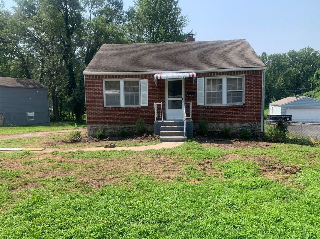 9609 E 69th St - Photo 2 of 10