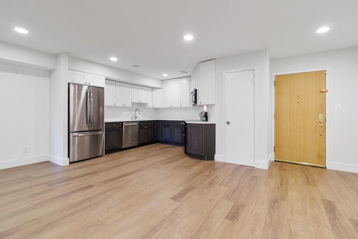 11500 Fairway Dr - Photo 2 of 21