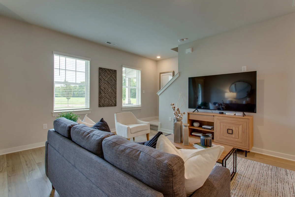 2710 Fordham St - Photo 2 of 15