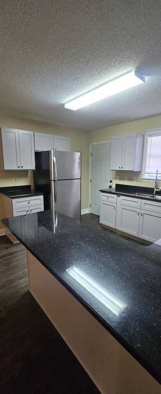 178 Fairview Rd - Photo 5 of 18
