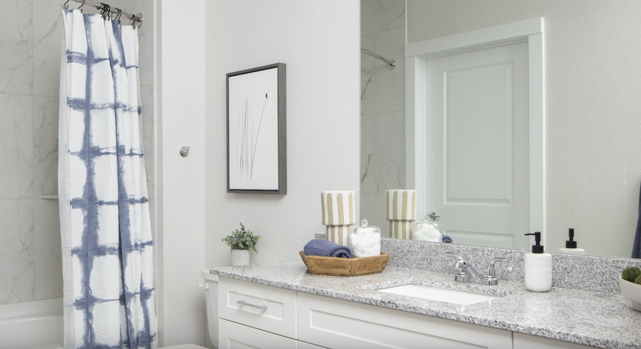 5330 Overpass Road - Photo 6 of 12