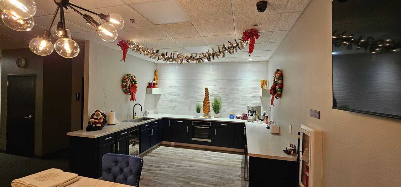 100 N Main Apartments - Photo 5 of 8