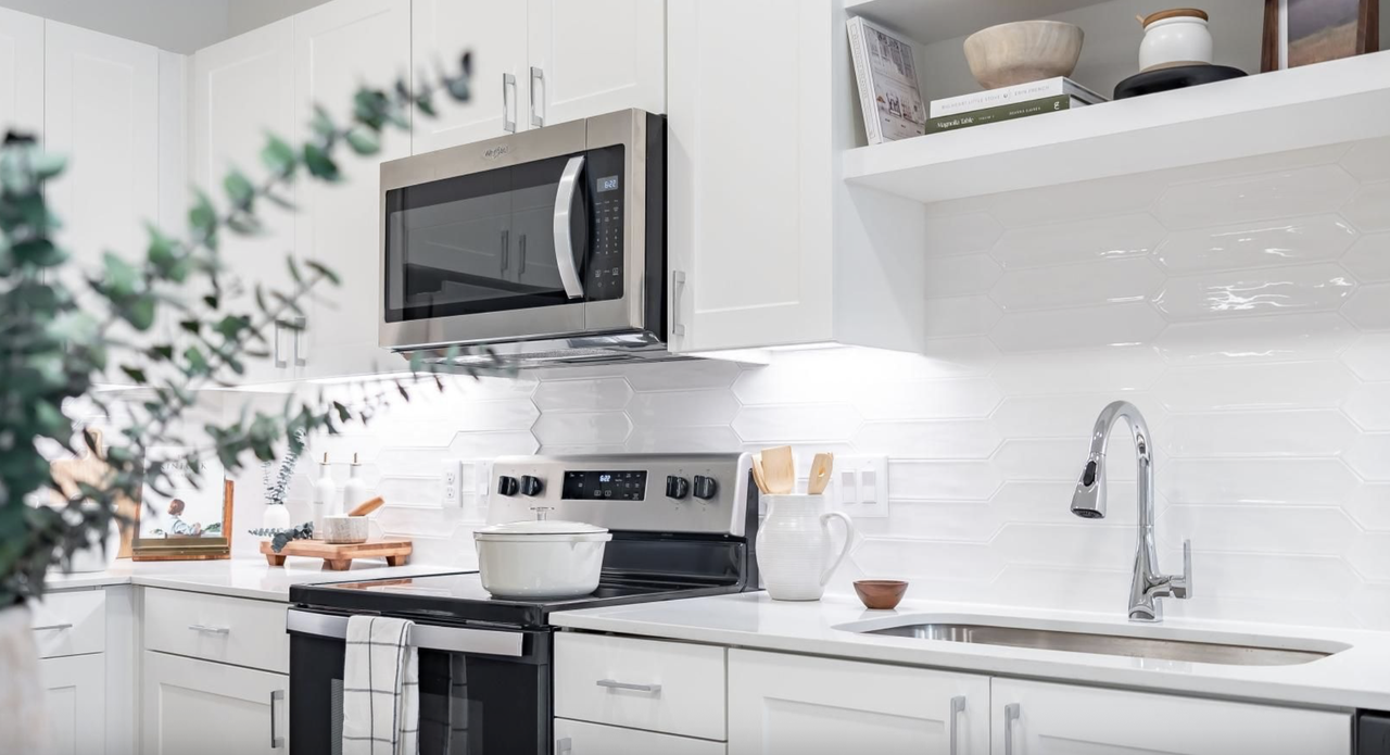 8310 Canoga Avenue - Photo 6 of 14