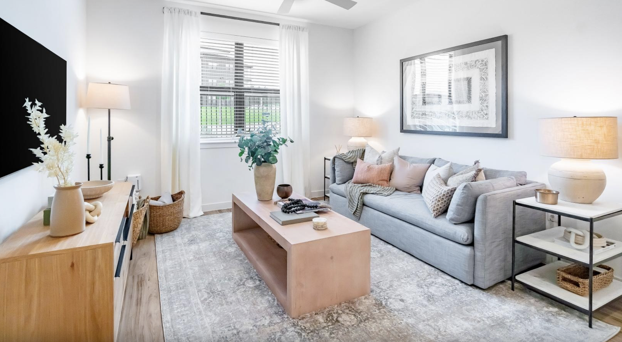 8310 Canoga Avenue - Photo 3 of 14