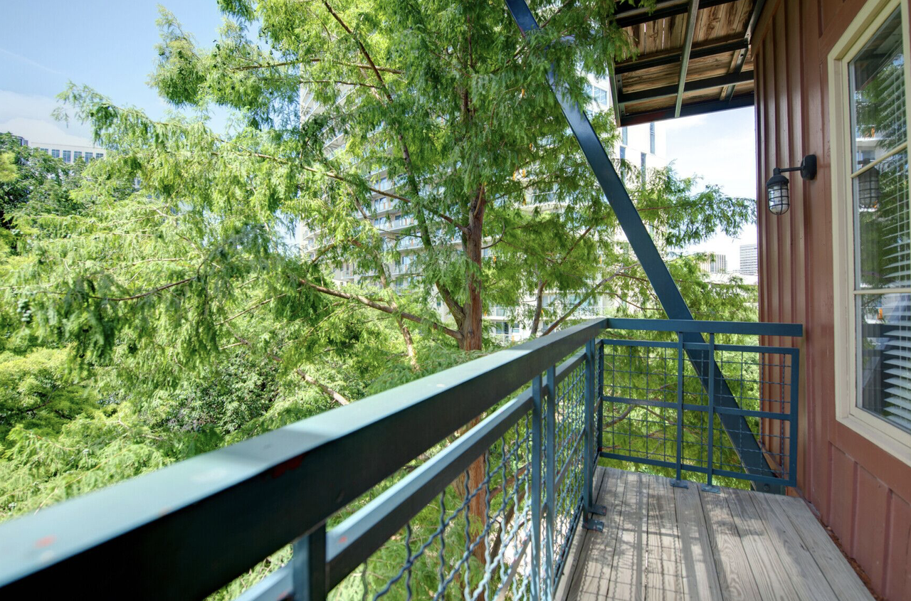 211 Walter Seaholm Drive - Photo 5 of 11