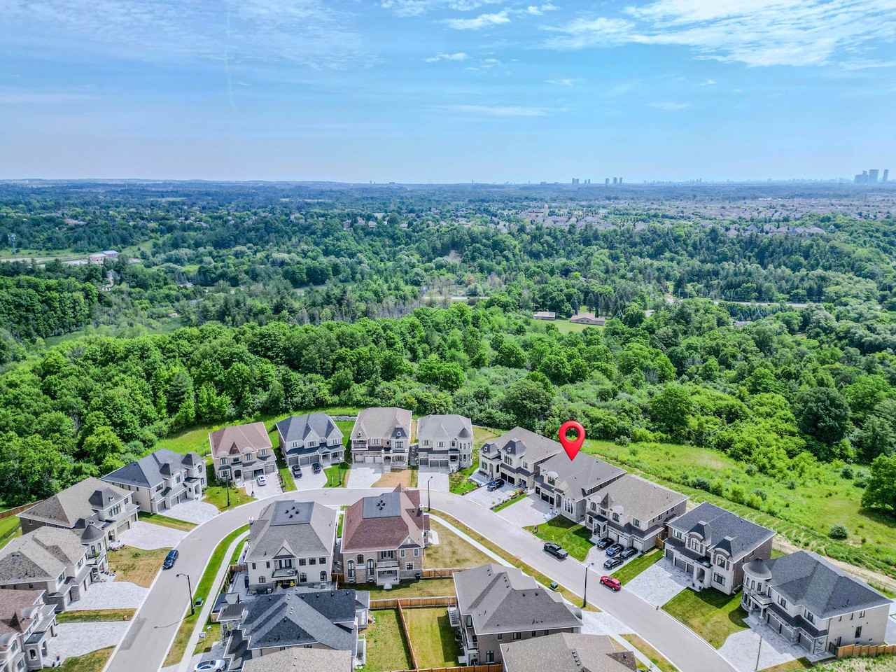 92 Appleyard Avenue - Photo 3 of 47