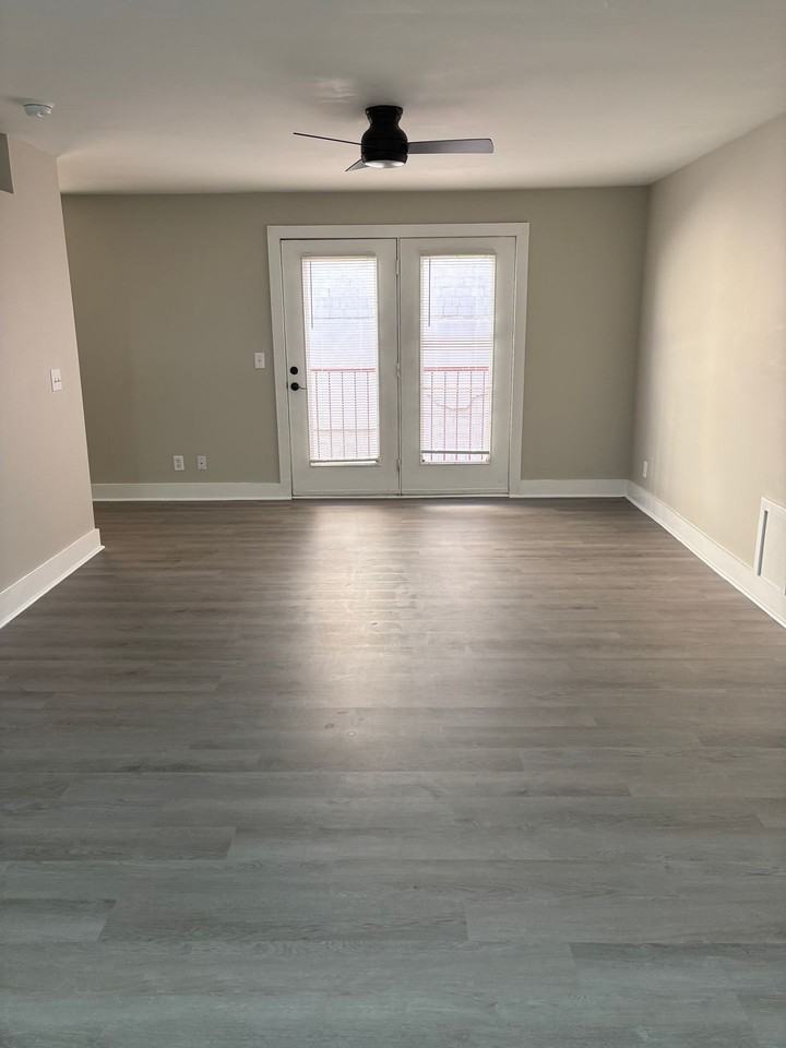 Parr Place Apartments - Photo 3 of 7