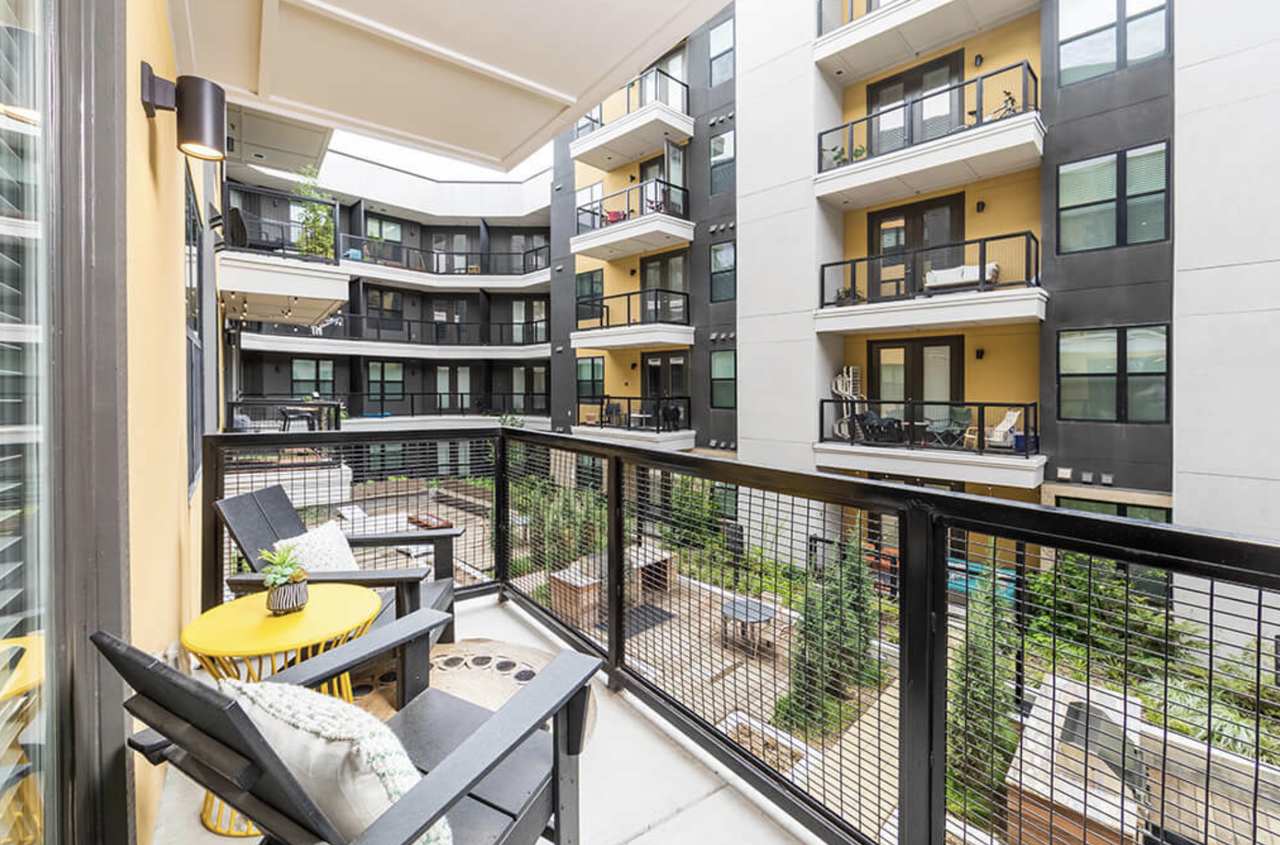 1904 South Lamar Boulevard - Photo 7 of 15