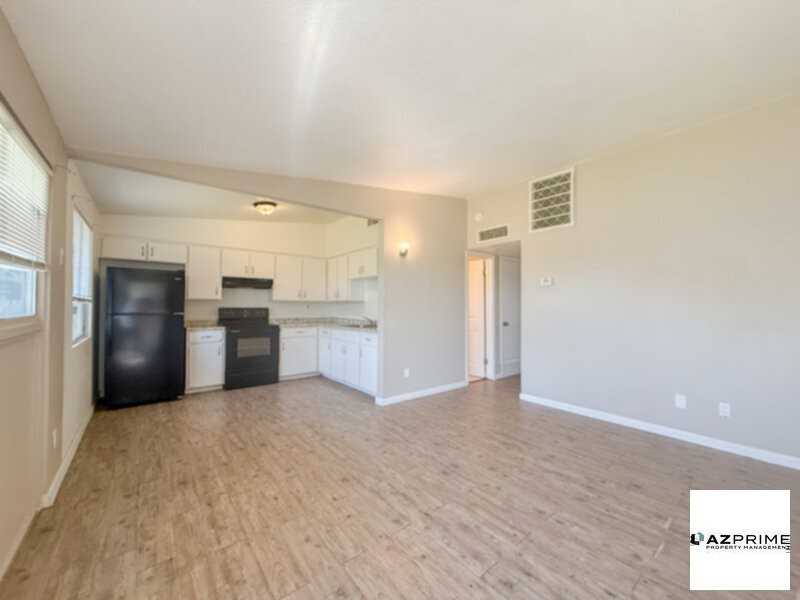 2123 W Devonshire Ave #15 - Photo 4 of 15