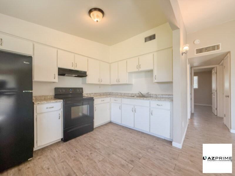 2123 W Devonshire Ave #15 - Photo 7 of 15