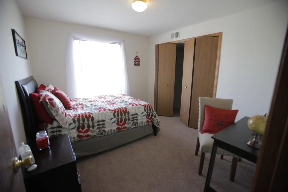 1090 E Chicago Blvd #21 - Photo 6 of 7