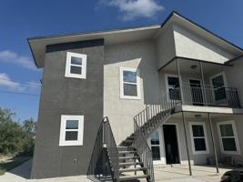 featured image of 101 Rockwell Way #1