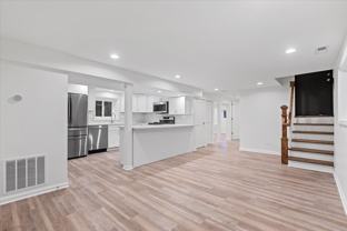 2221 W Winnemac Ave #G - Photo 1 of 1