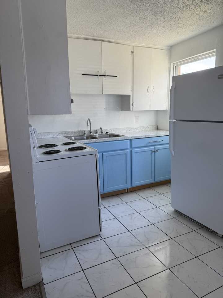2115 27th Avenue Dr Ne #4 - Photo 5 of 7