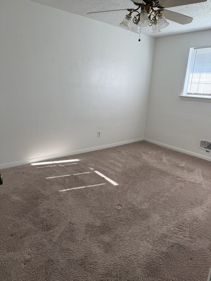 2115 27th Avenue Dr Ne #4 - Photo 7 of 7