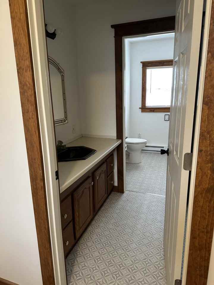 108 Cedar St W - Photo 6 of 9