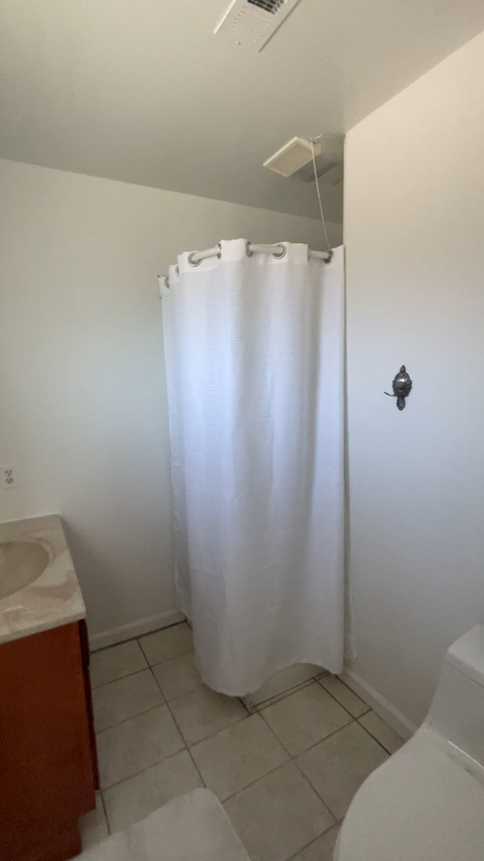 400 Sunset Dr #NA - Photo 6 of 6