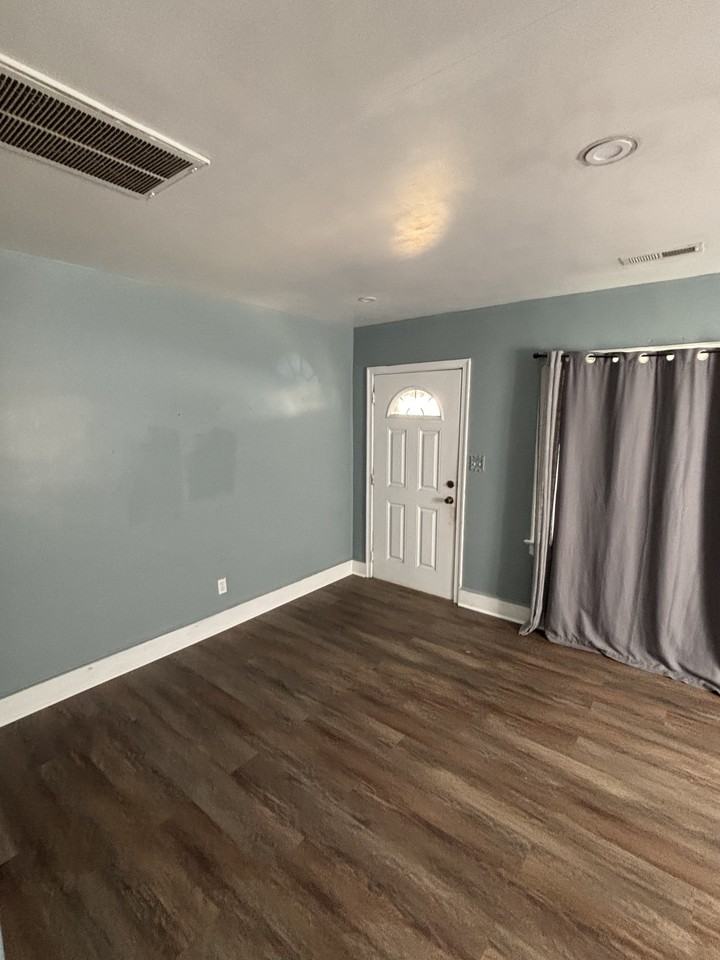 2506 E Lexington Ave #NA - Photo 4 of 7