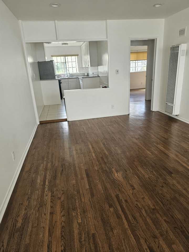 1536 South Orange Grove Avenue #3 - Photo 4 of 9