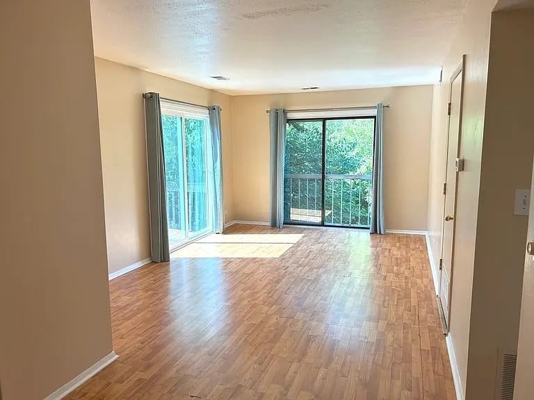 1964 Kenilworth Cir #F - Photo 6 of 24