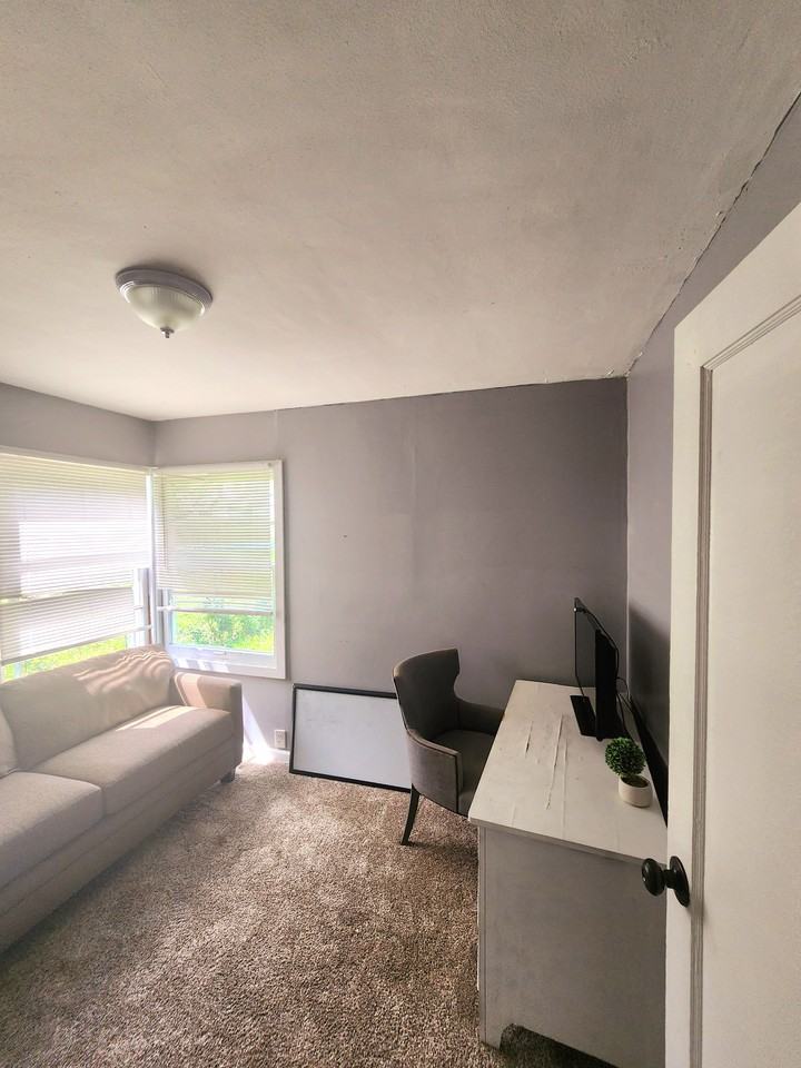 121 Paul Ave #NA - Photo 4 of 7