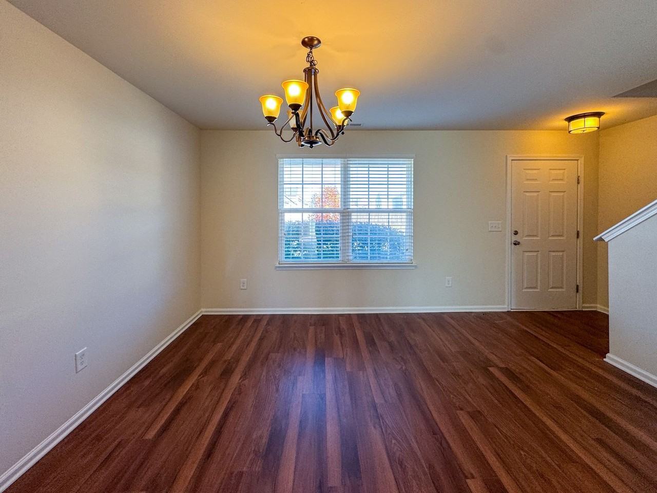 737 Botanical Ct - Photo 5 of 28