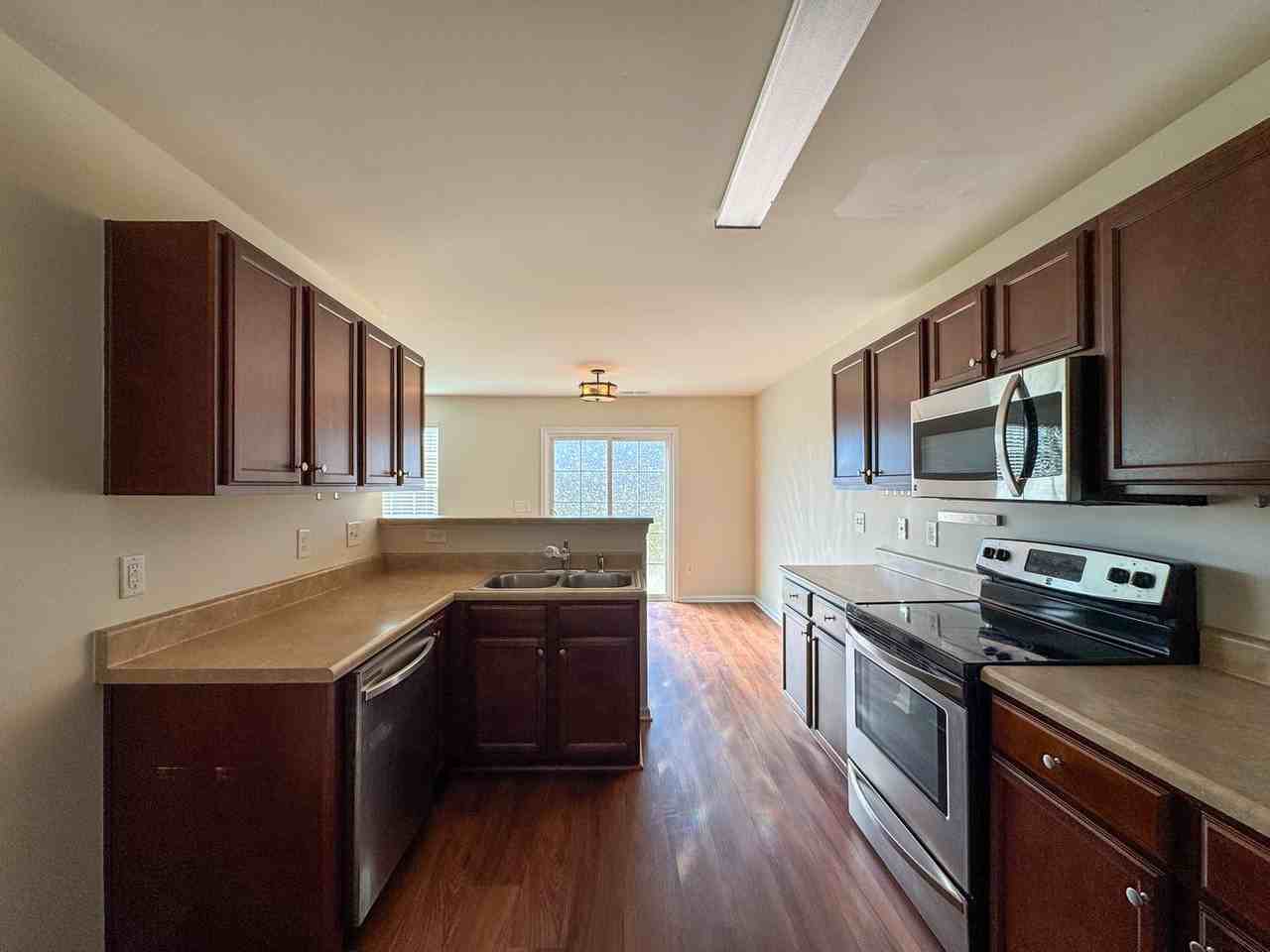 737 Botanical Ct - Photo 6 of 28