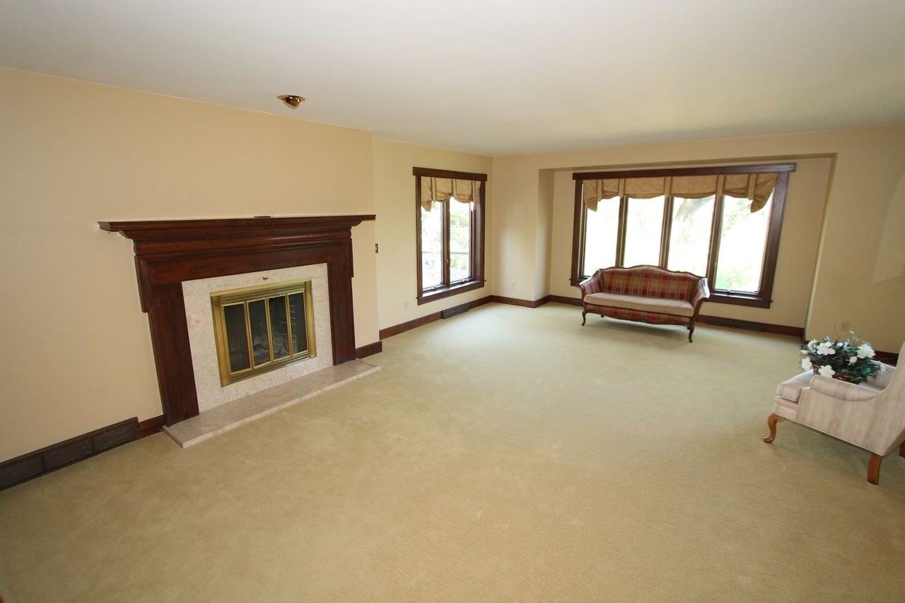 2873 Berndt Road - Photo 3 of 28