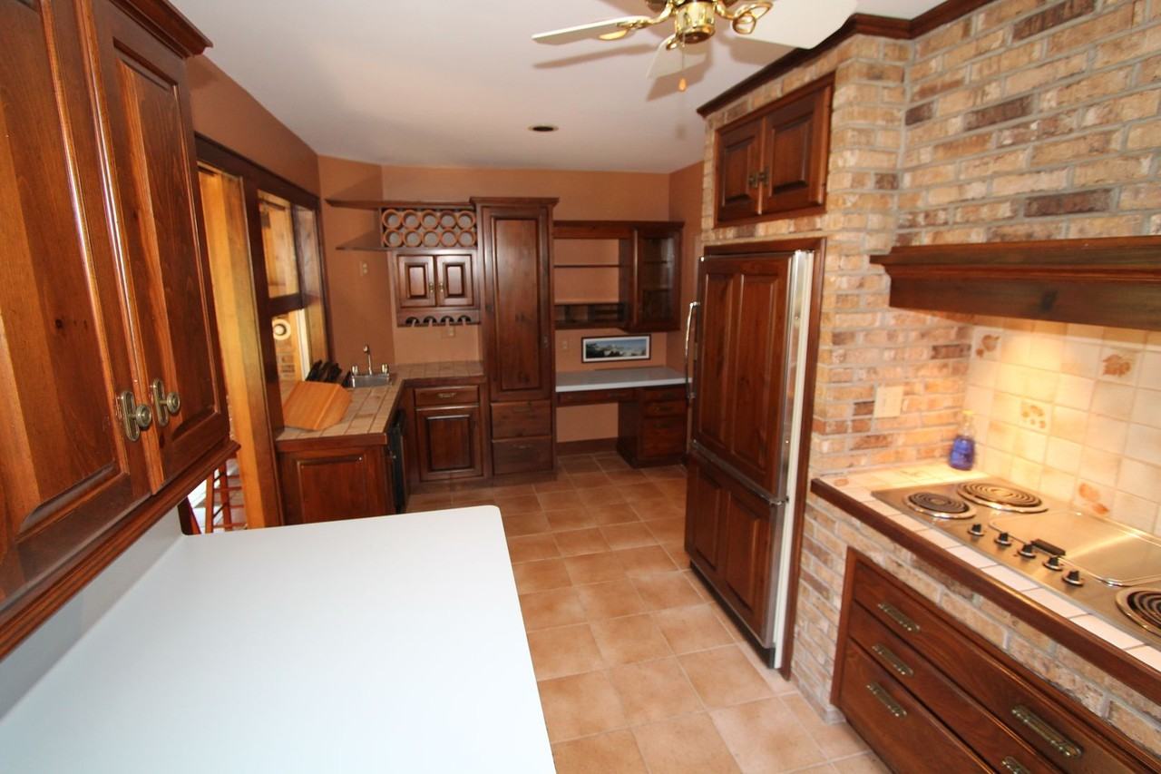 2873 Berndt Rd - Photo 6 of 28