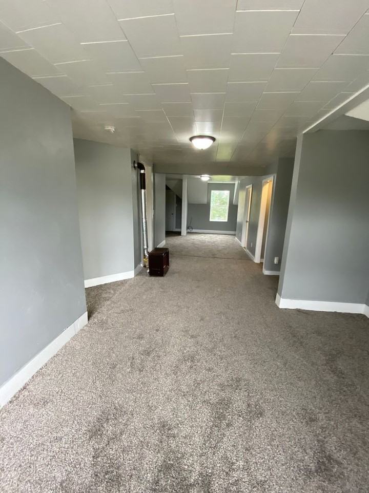 341 Pecor St - Photo 2 of 9