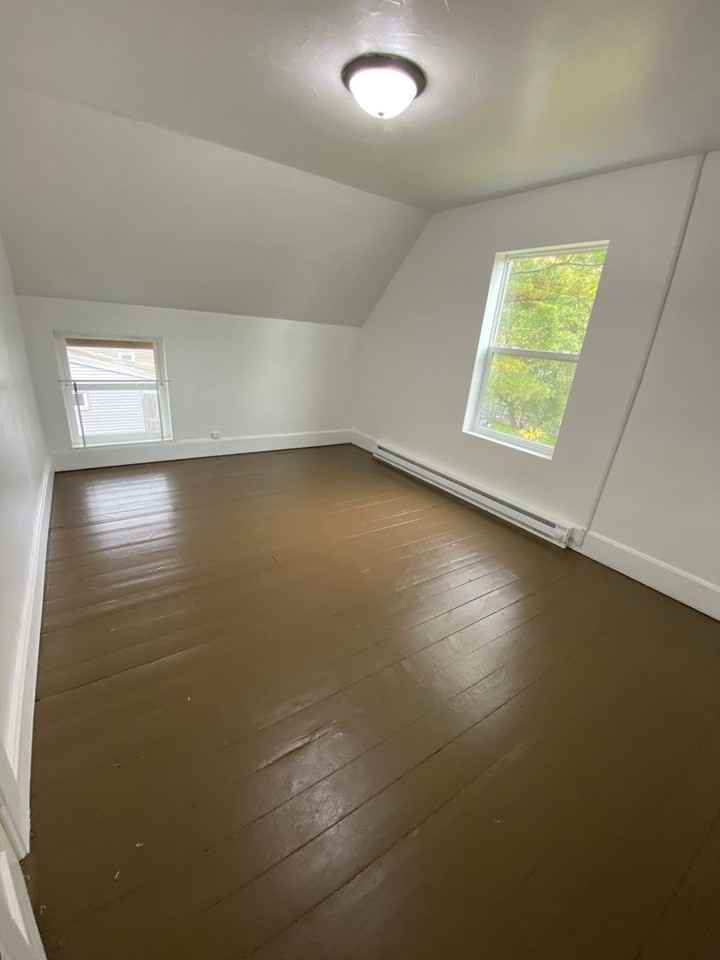 341 Pecor St - Photo 3 of 9