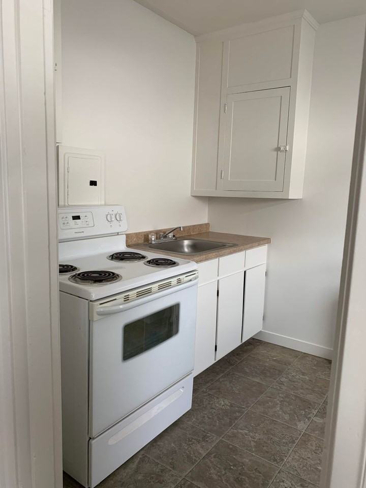 1120 Pine St ##202 - Photo 2 of 3